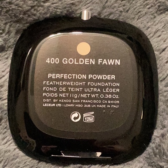Marc Jacobs (400) Golden Fawn Perfection Powder - Picture 5 of 5